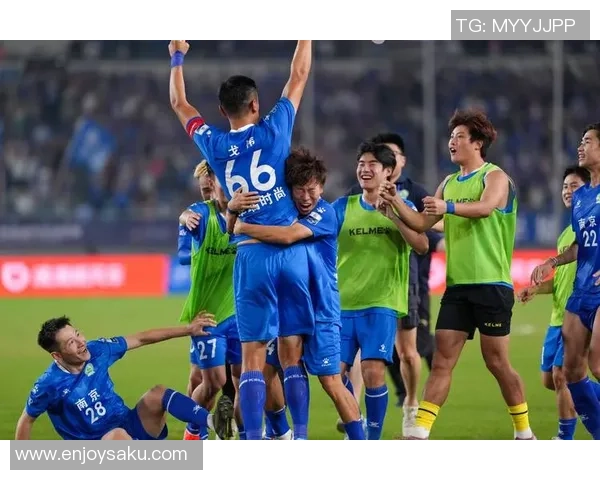 南京足球队的蜕变之旅城市联赛特别报道探寻新起点与未来发展方向 南京足球队的蜕变之旅城市联赛特别报道探寻新起点与未来发展方向